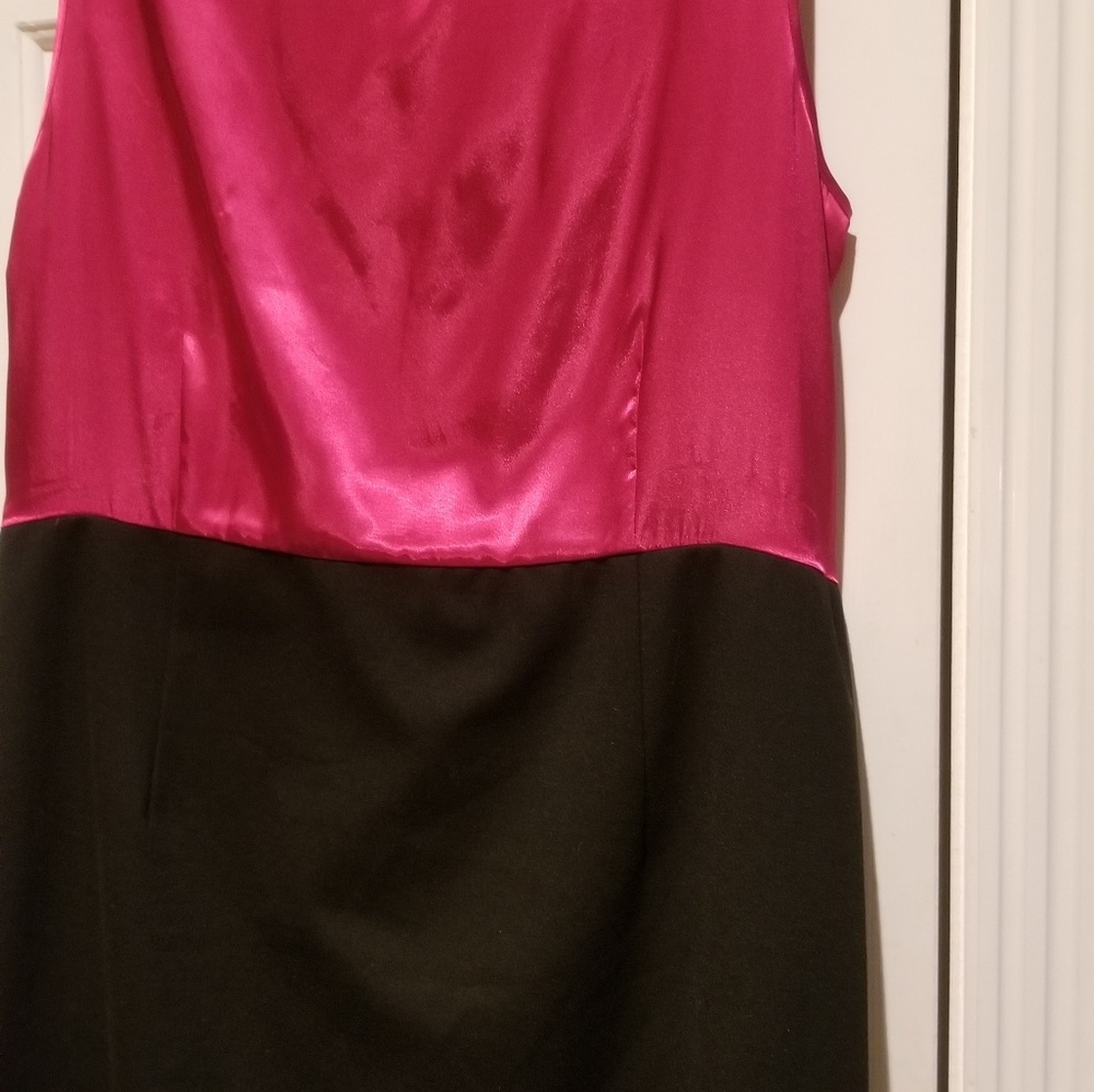 Lovely pink satin dress with black skirt - Picture 2 of 5